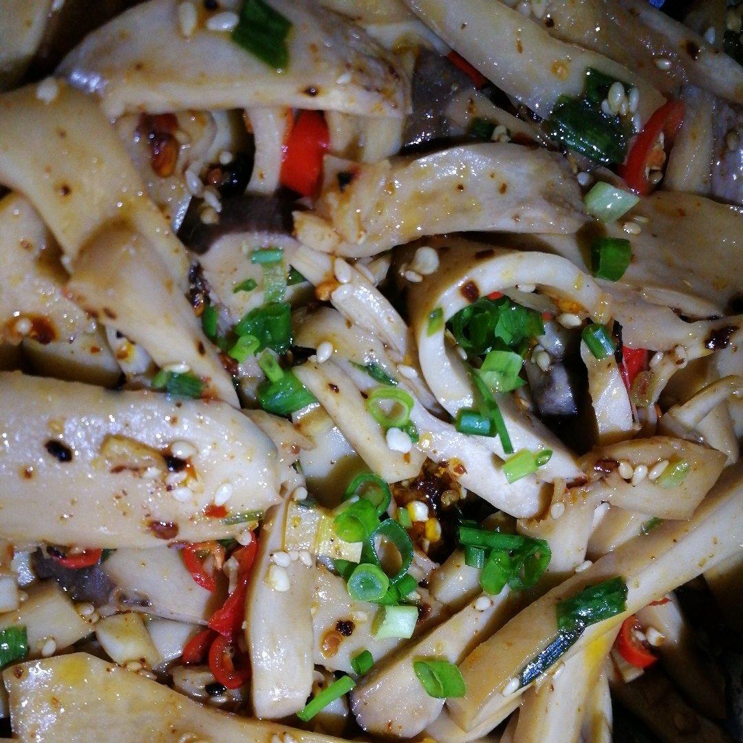 酸辣开胃❗巨好吃凉拌杏鲍菇❗比肉还好吃‼️