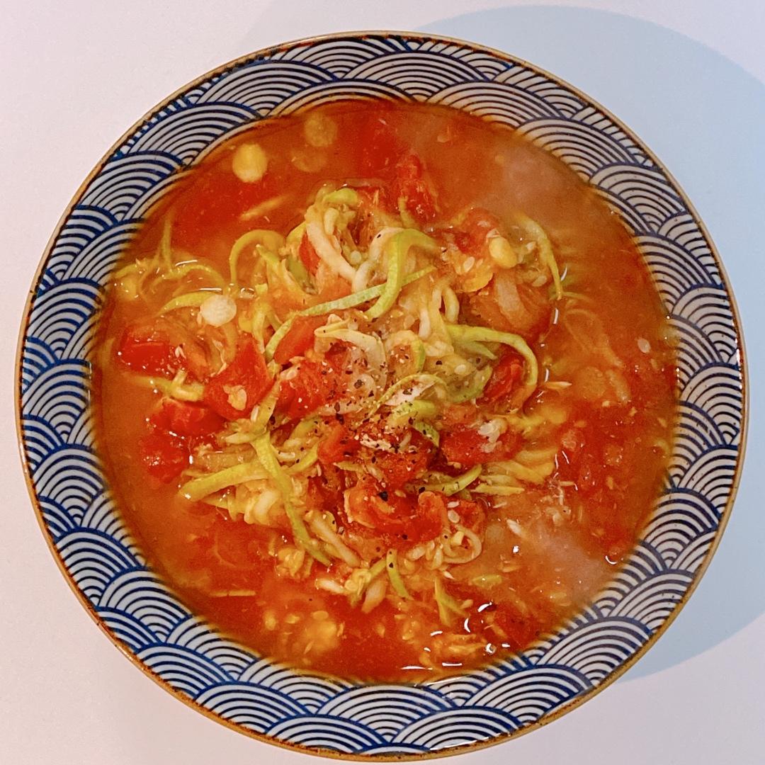 【一人食减脂餐】西红柿鸡胸拌西葫芦面