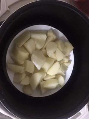 云南名菜--老奶洋芋的做法 步骤3