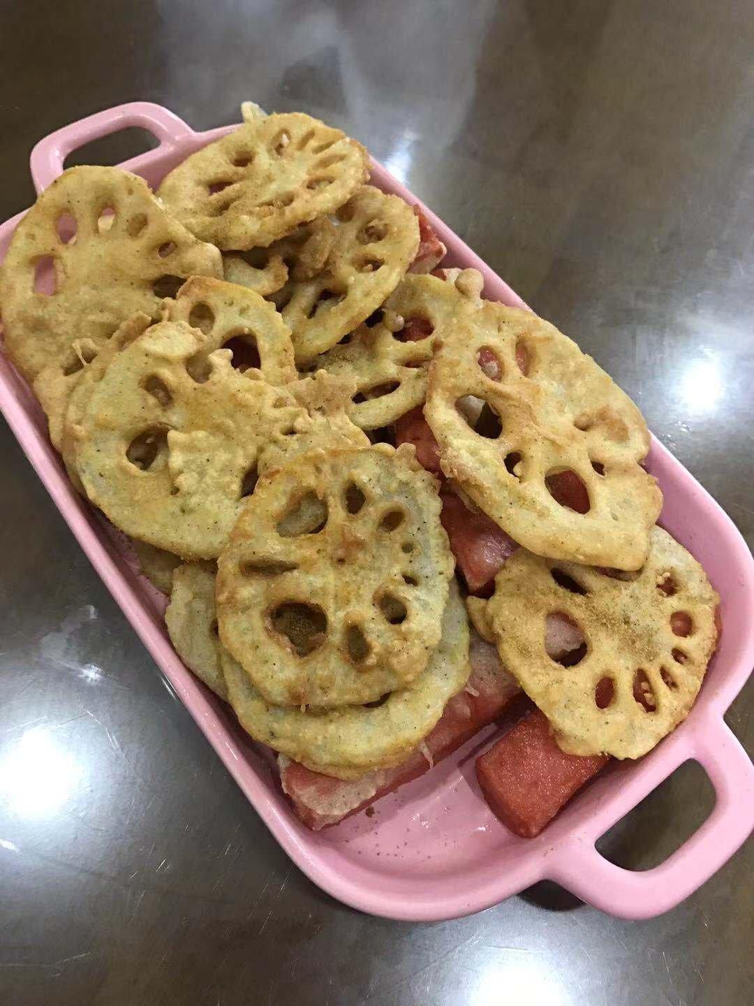 好吃到舔手指的椒盐藕片
