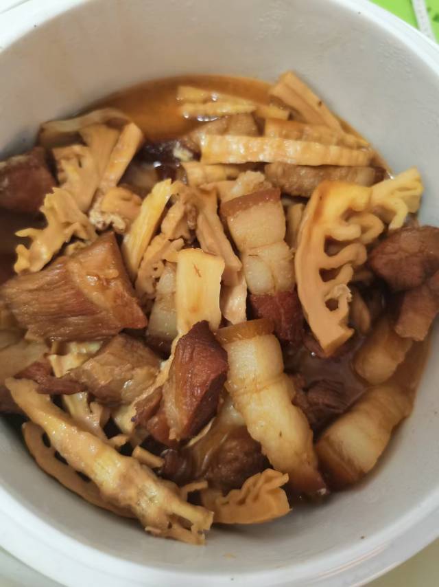 笋虾（竹笋干）南乳焖五花肉
