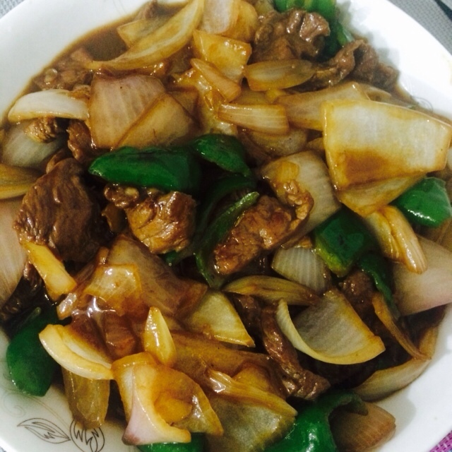 洋葱炒牛肉