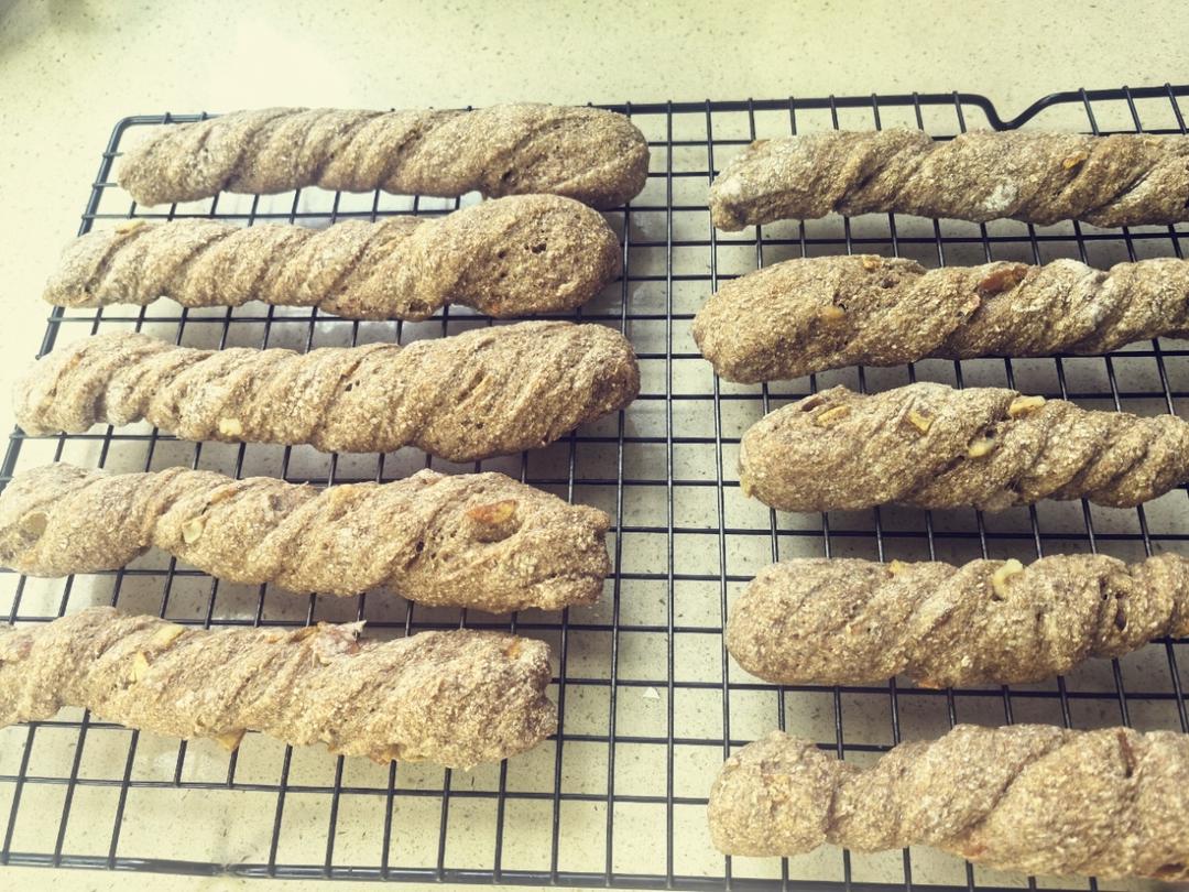无糖无油全麦葡萄干坚果面包棒，健康零失败