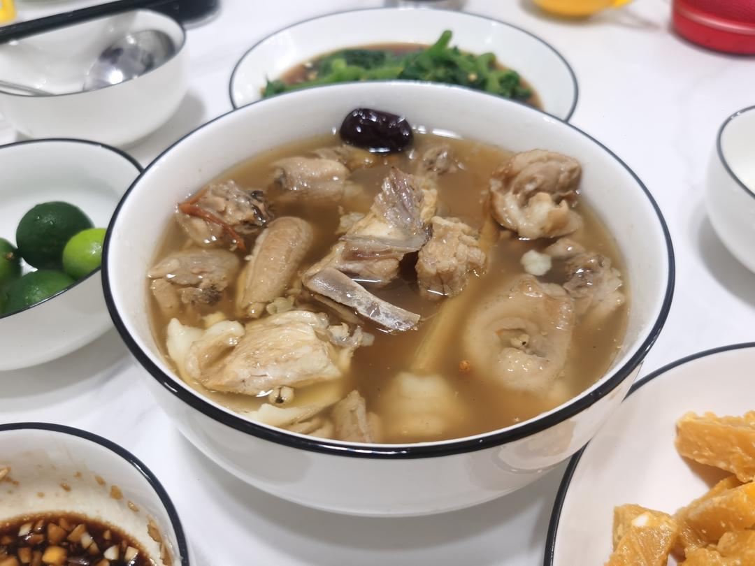 不加一滴水的椰子鸡