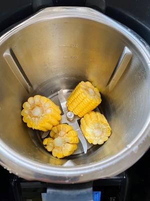 米博超快手玉米浓汤，不是冲调的那种的做法 步骤2