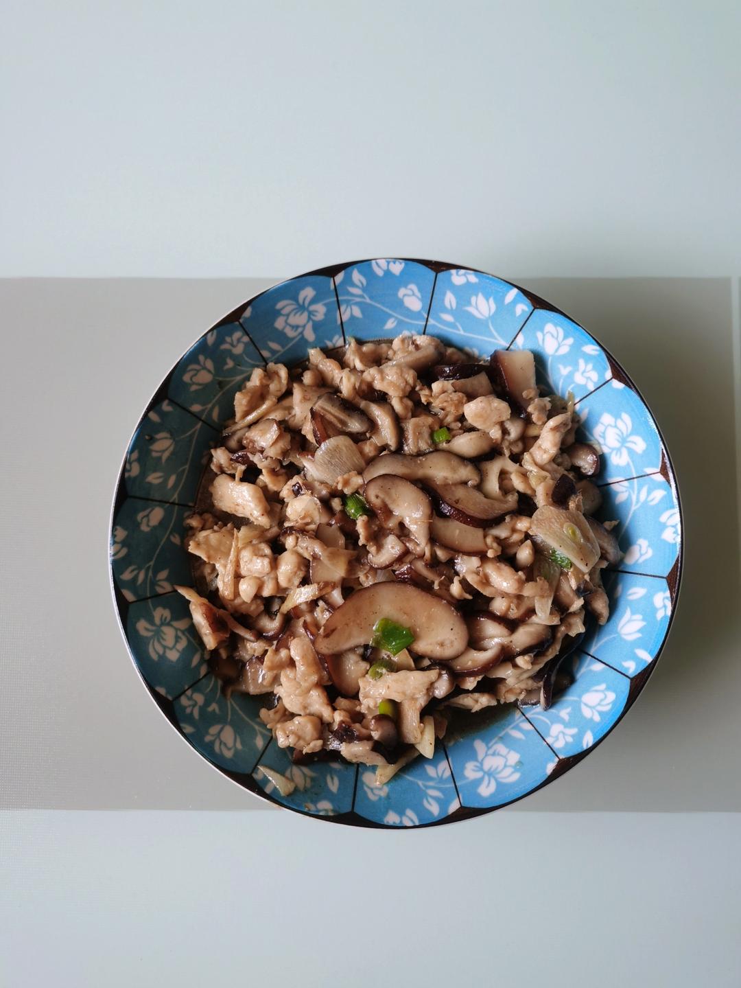 蘑菇滑鸡（香菇滑鸡）