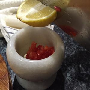 牛油果蘸酱 Guacamole的做法 步骤2