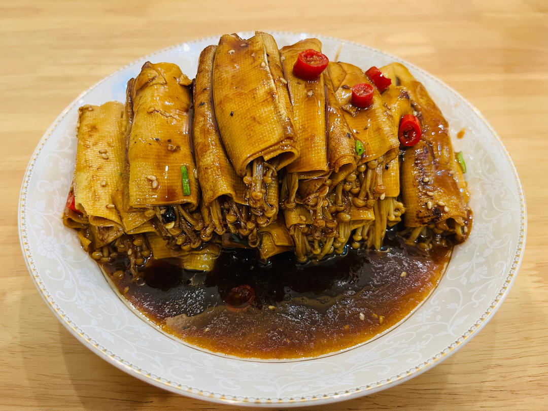 简单好吃下饭菜丨豆皮金针菇卷