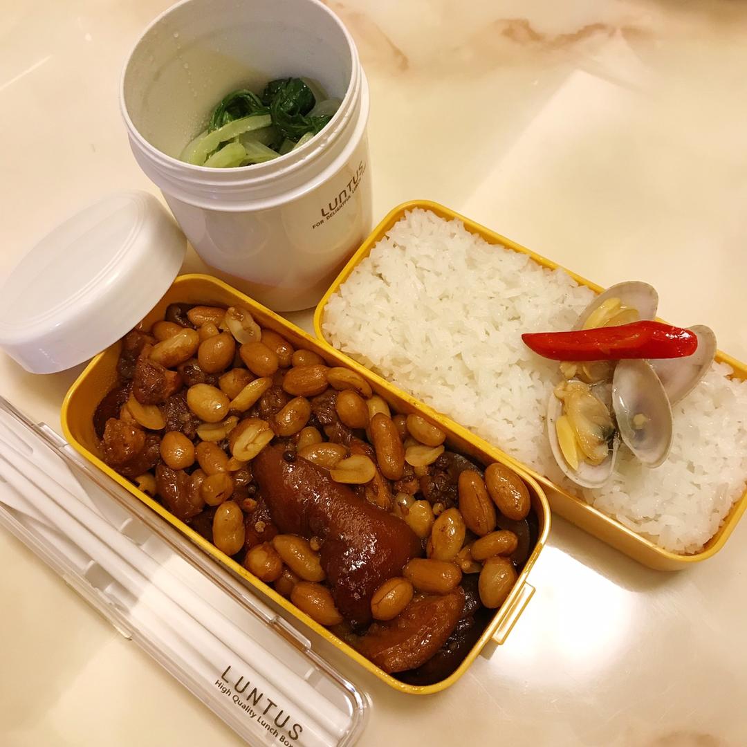 美味的家常菜：红烧猪蹄