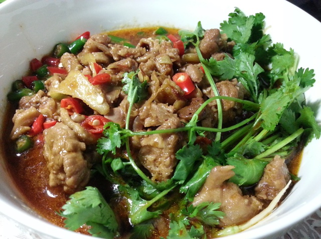 子姜焖鸭煲