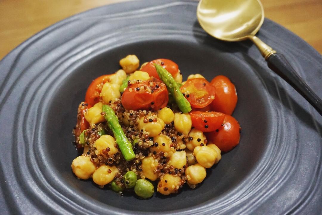 素炖鹰嘴豆（Vegan Chickpea Stew）