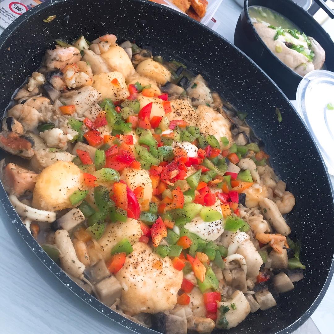 铁板海鲜日本豆腐 Seafood with Japanese Dofu