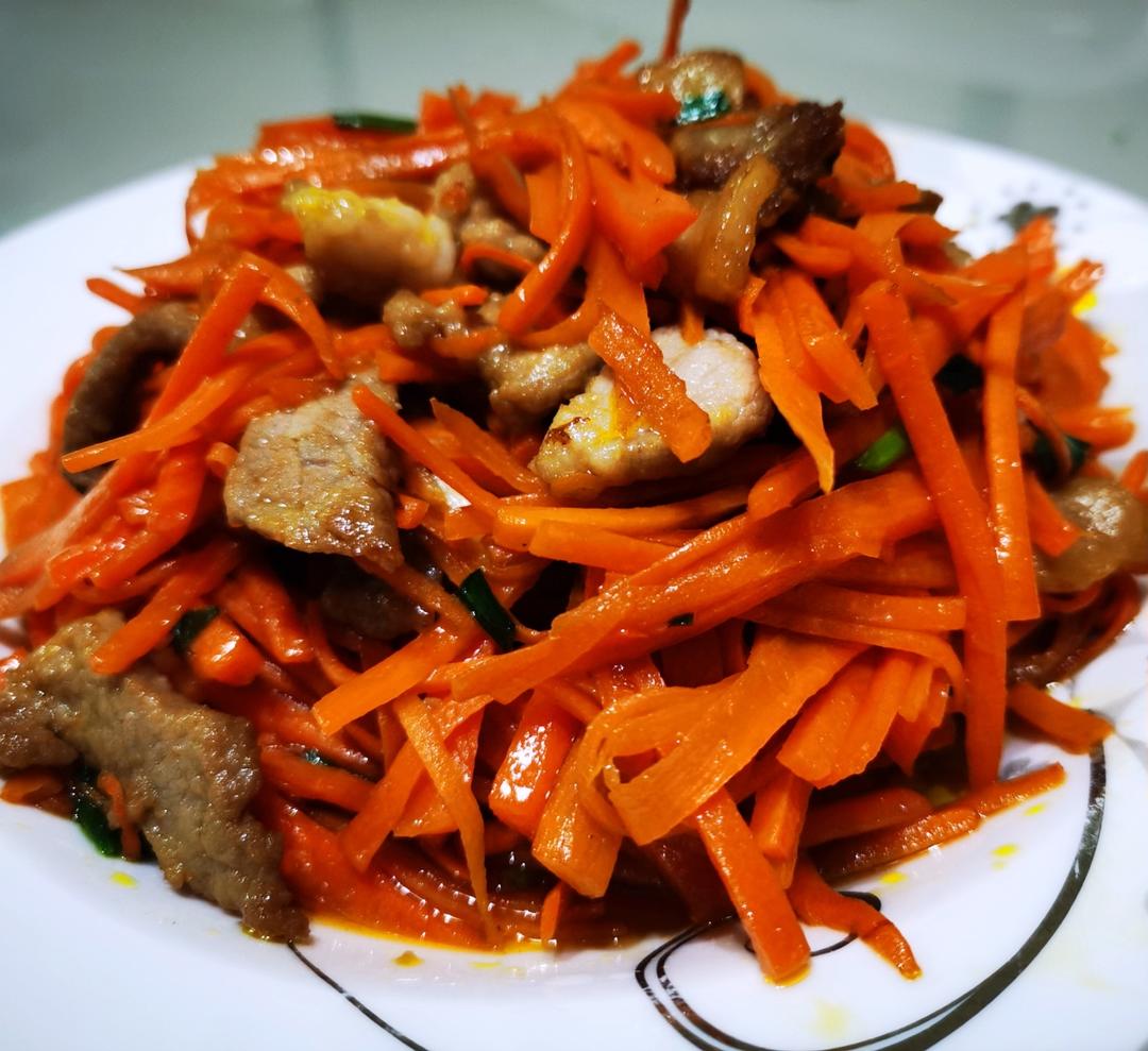 超级下饭胡萝卜丝炒肉