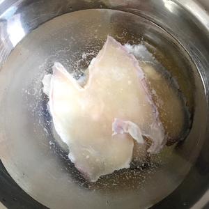 海底椰响螺老母鸡汤的做法 步骤3