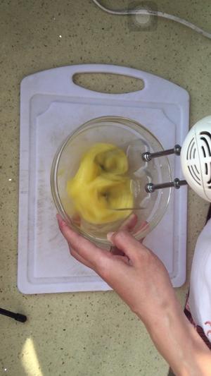 #麦子厨房#小红锅出品：宝宝预防便秘-酸奶红心火龙果派的做法 步骤4