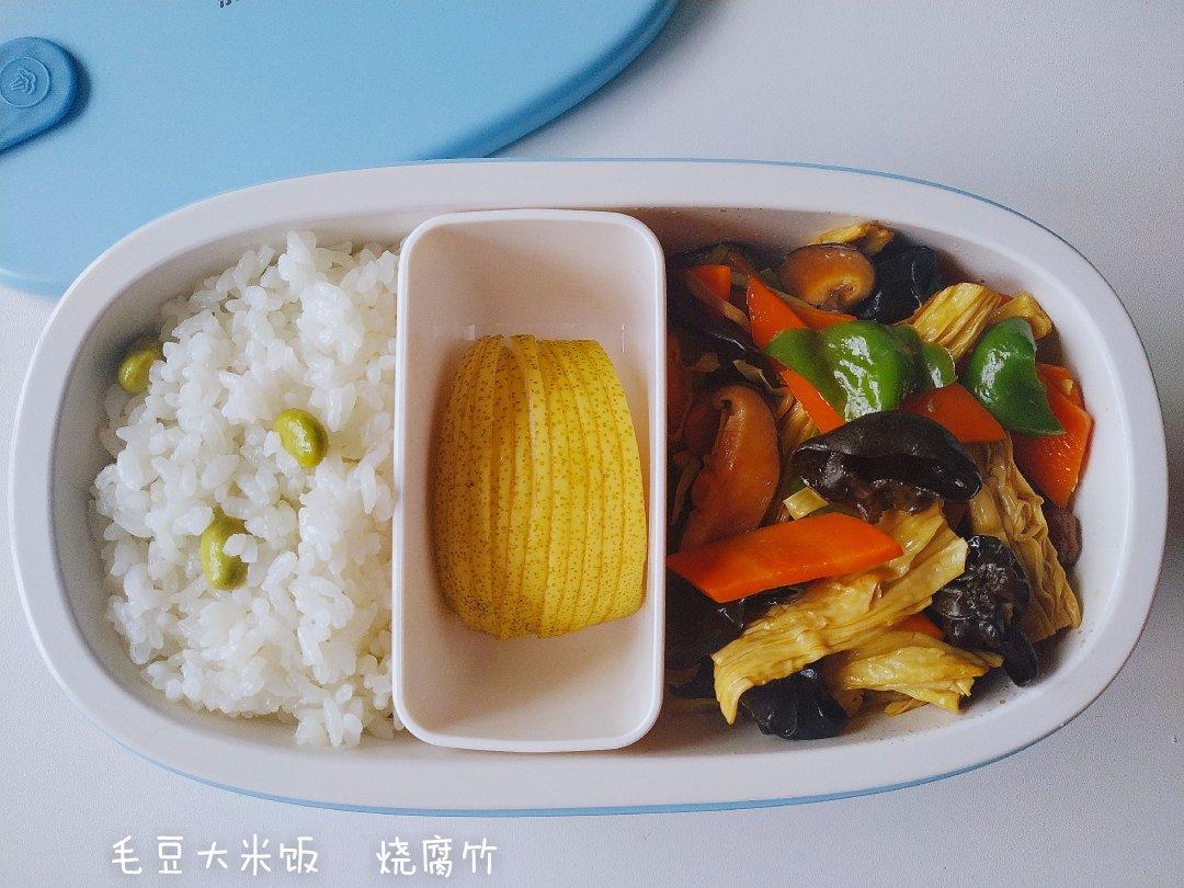 尖椒木耳烧腐竹
