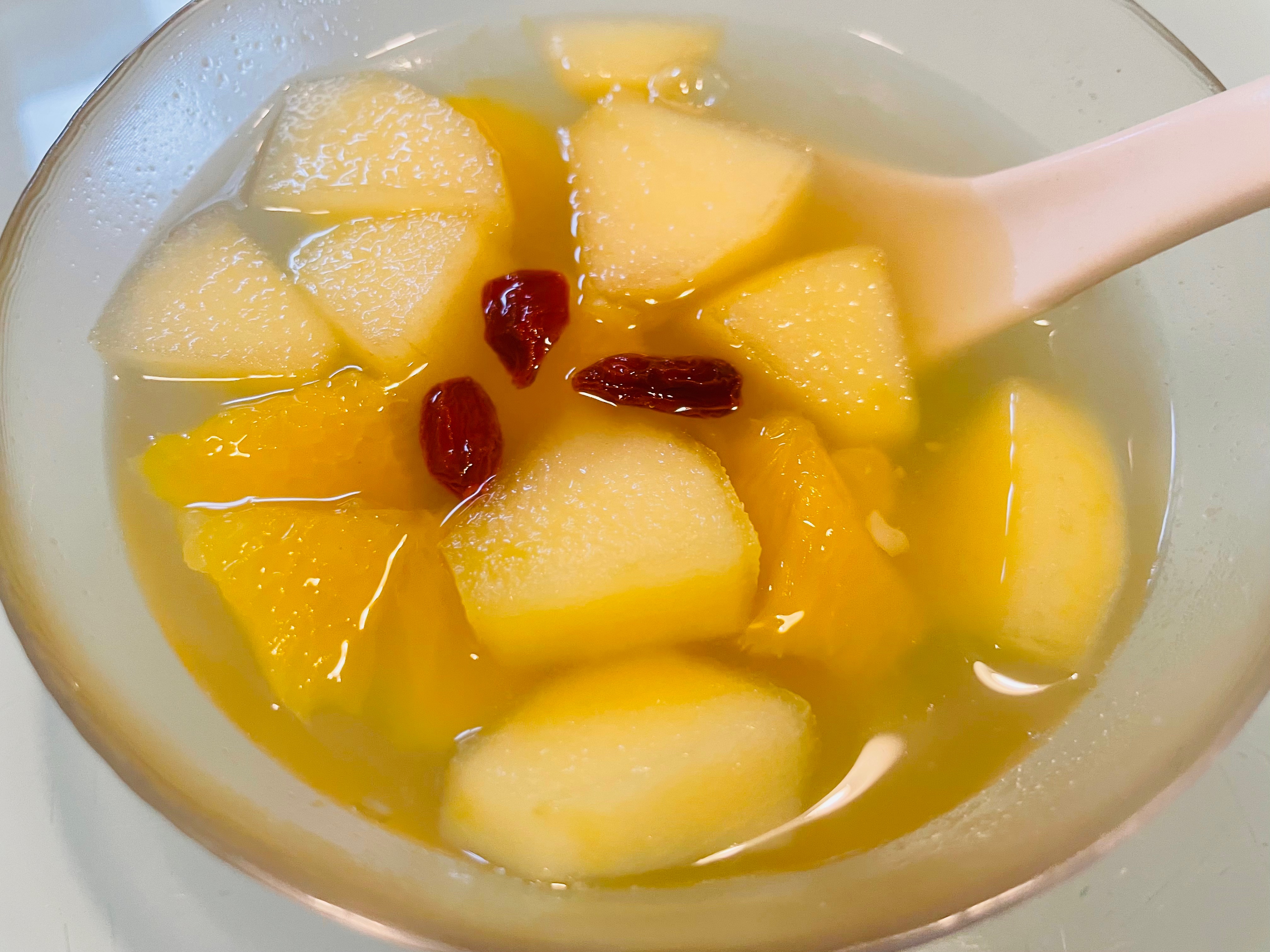 暖暖的水果甜汤