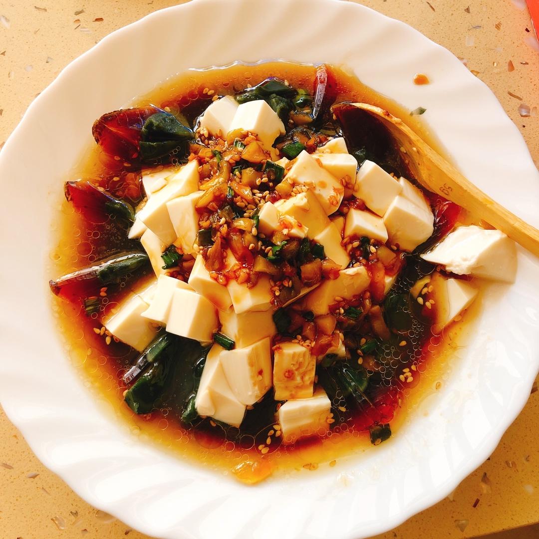 皮蛋拌豆腐