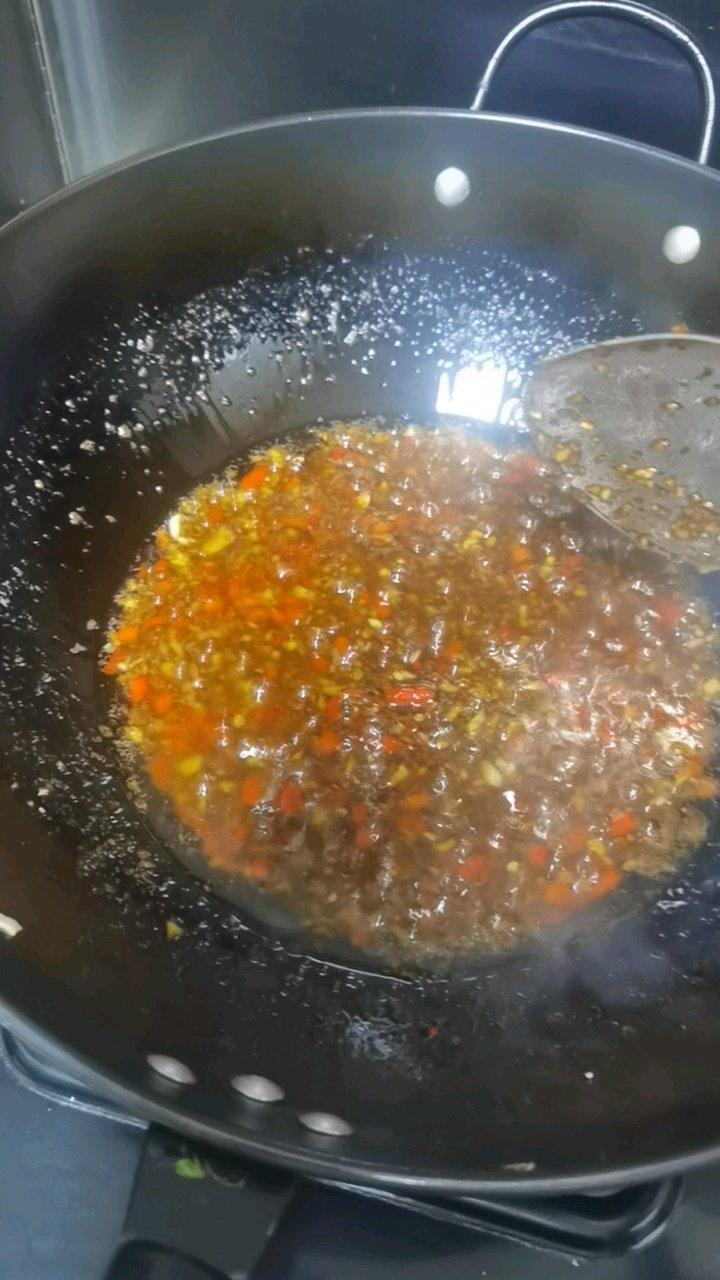 【黑暗料理别学】万能黄金比例蒜蓉酱【蒸烤生蚝，海鲜，茄子，蒜蓉小龙虾基础酱料……】