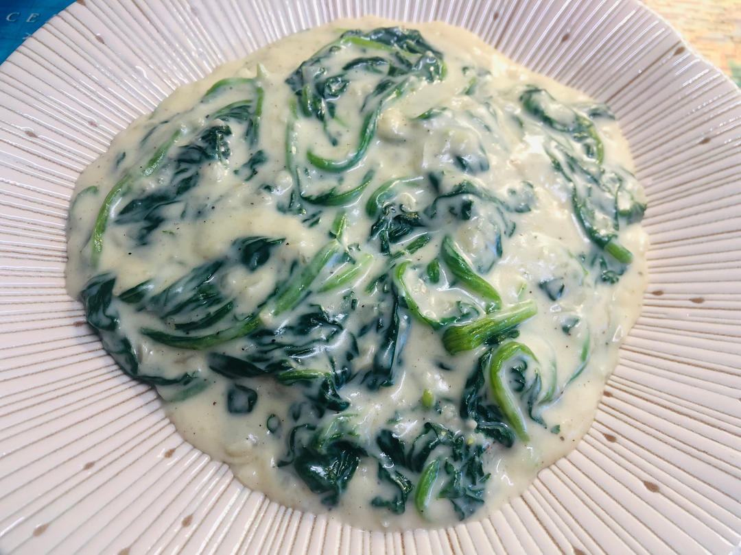 完美还原牛排馆的经典菜式—奶油菠菜