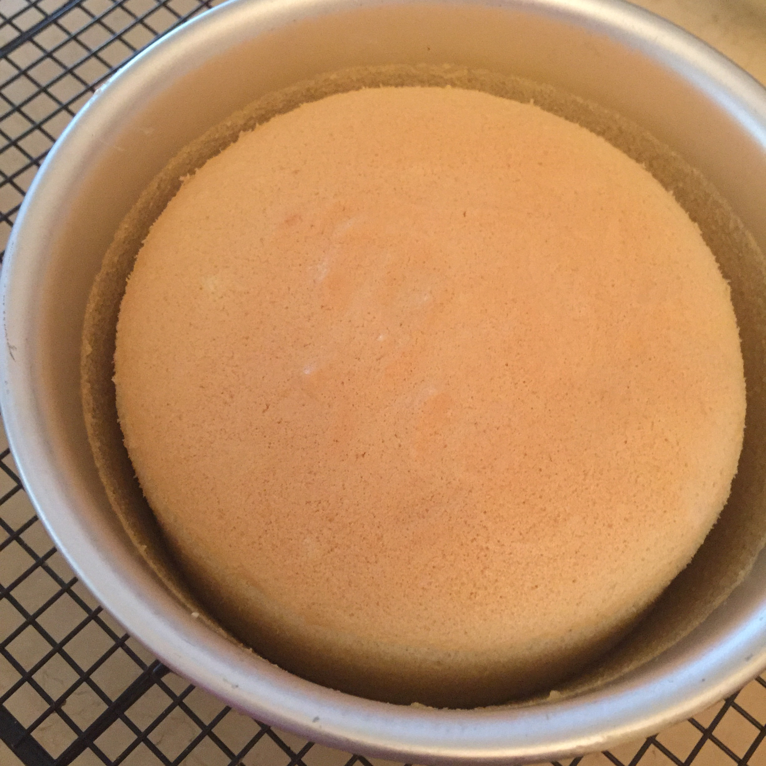 超简单完美戚风蛋糕（6寸2蛋）附打发、翻拌、脱模视频