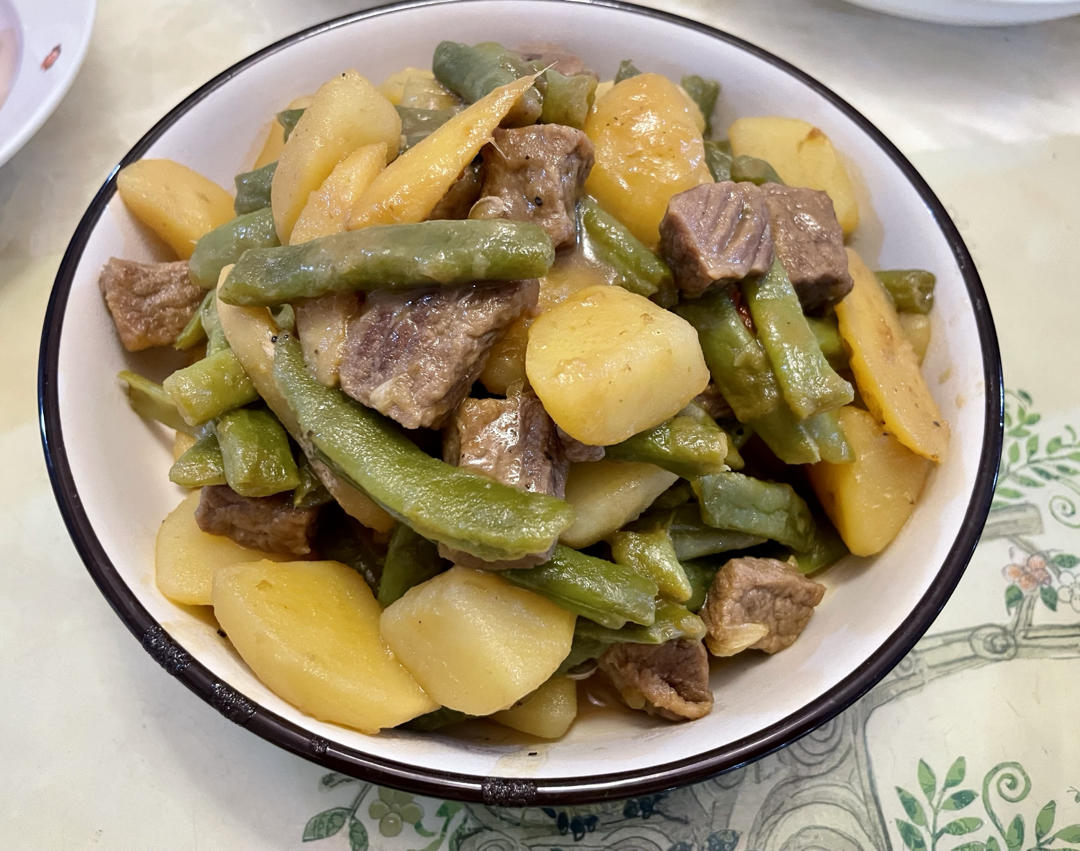 牛肉胡萝卜炖豆角