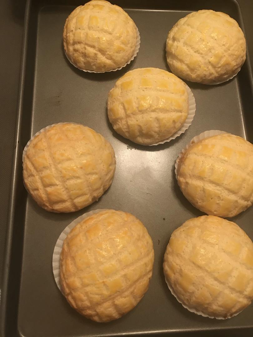 好吃到炸裂的港式菠萝包（附带制作酥皮的小视频）