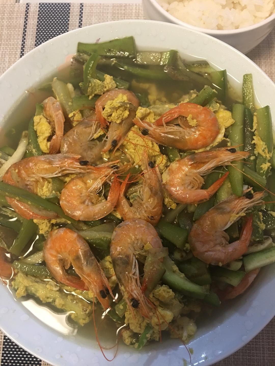 茄丝虾干铺蛋的做法