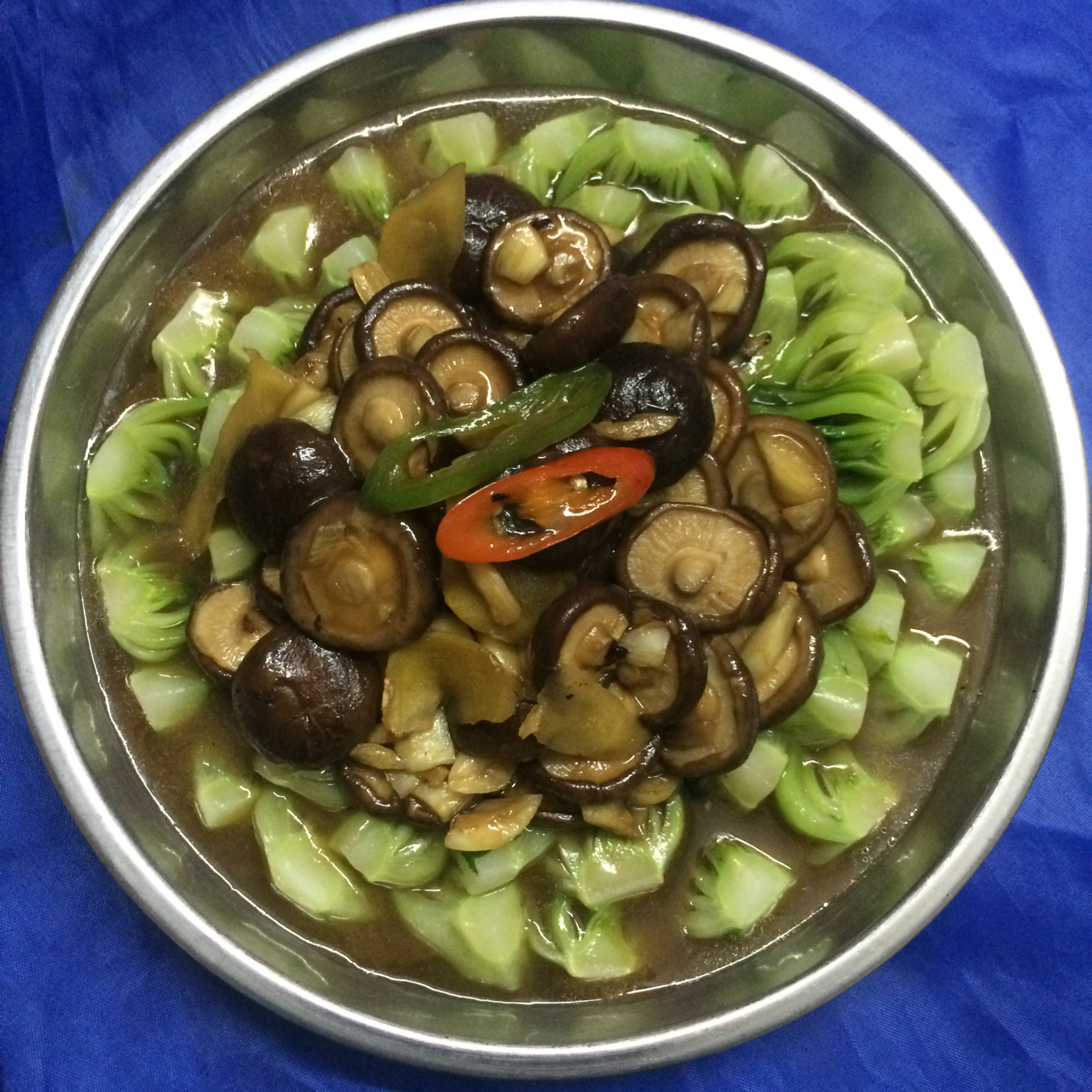 香菇扒菜胆