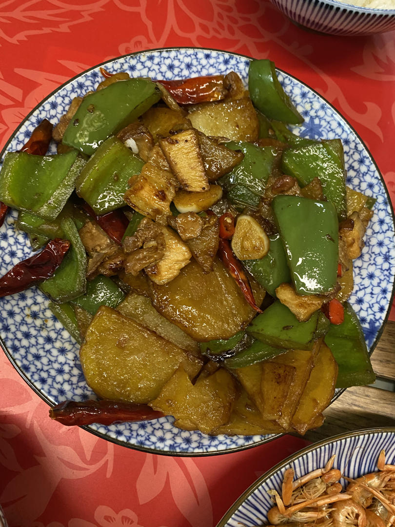 五花肉干煎土豆