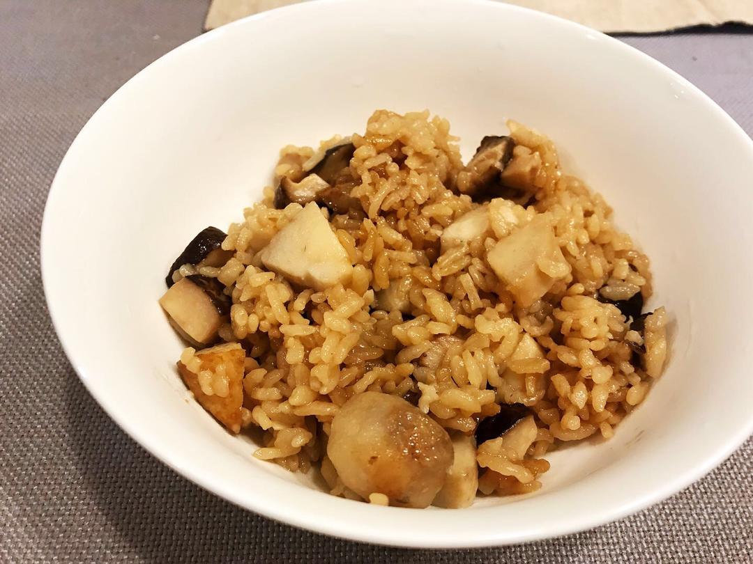 香菇芋头炊饭