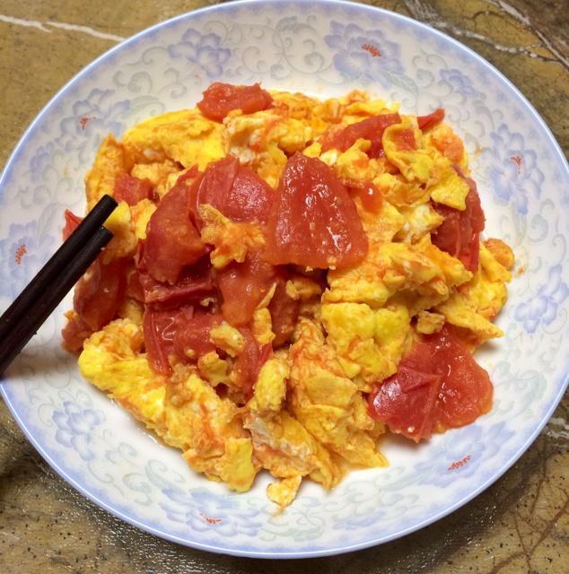 西红柿炒鸡蛋的做法