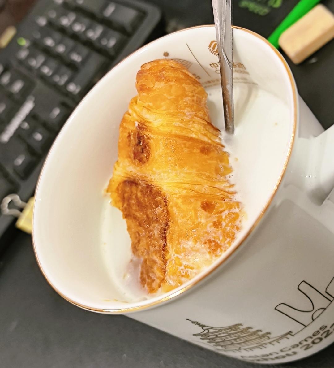 奶香牛角包—新手入门级的面包