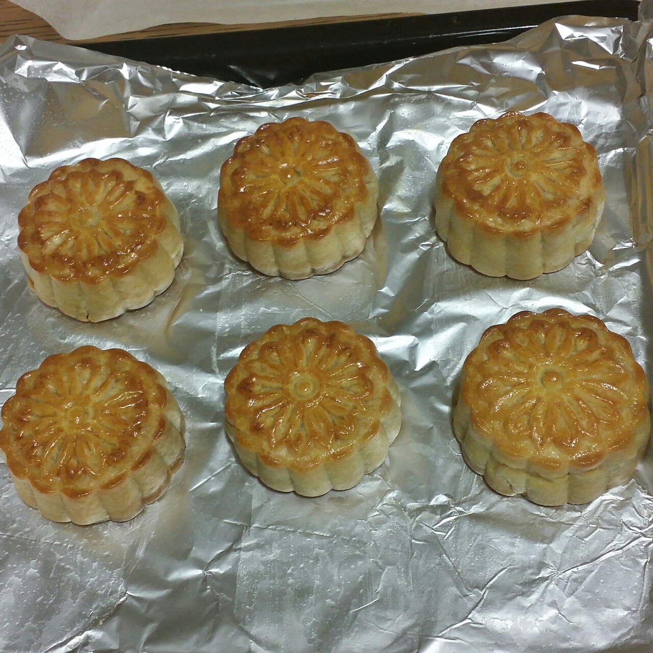 广式月饼—蛋黄莲蓉月饼