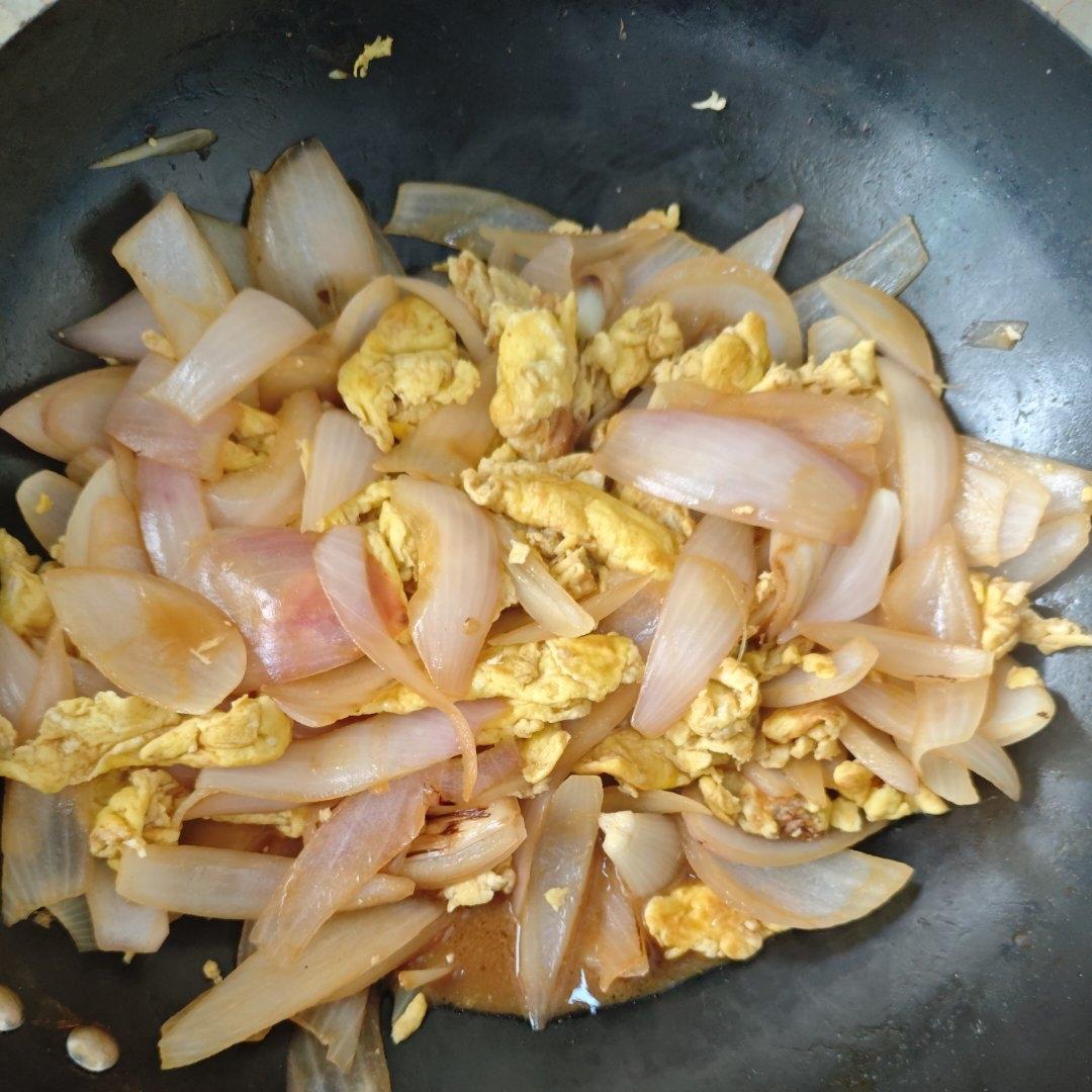 降压防癌的好食材  洋葱炒鸡蛋