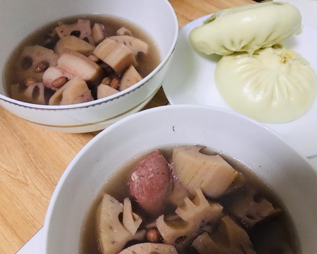 煲一款汤好喝材料也好吃的汤花生莲藕汤