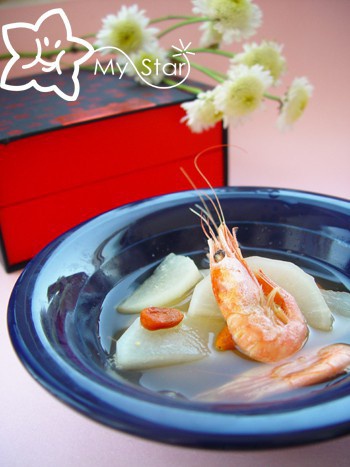 北极虾萝卜汤的做法