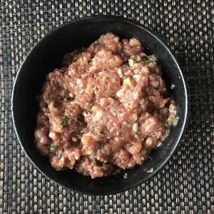 绢豆腐肉炖蛋的做法 步骤2
