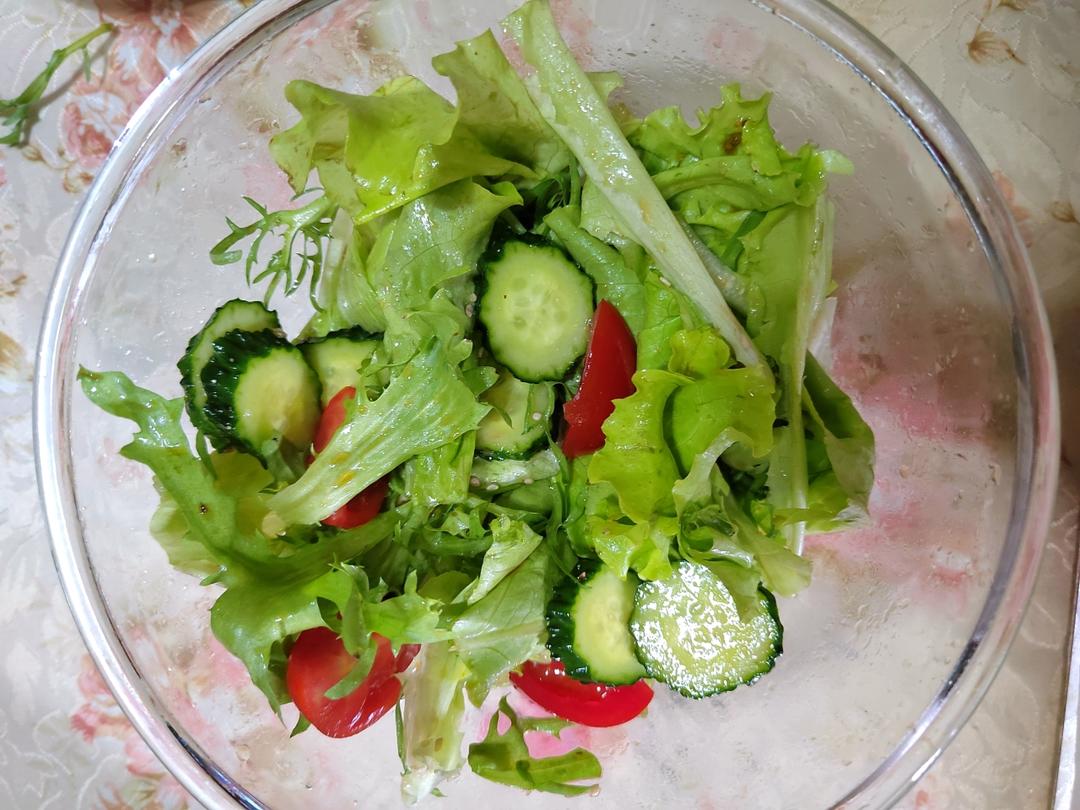 好吃到爆炸的蔬菜沙拉油醋汁（自制版）