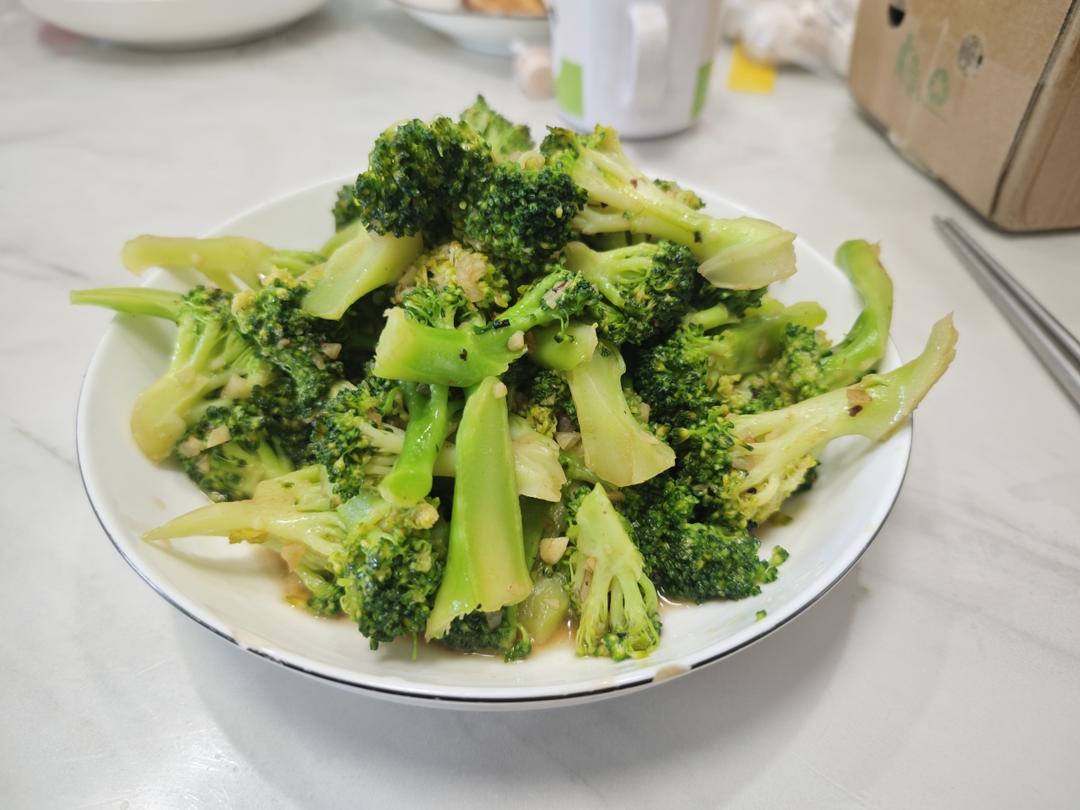 娃爱吃的清炒西兰花🥦