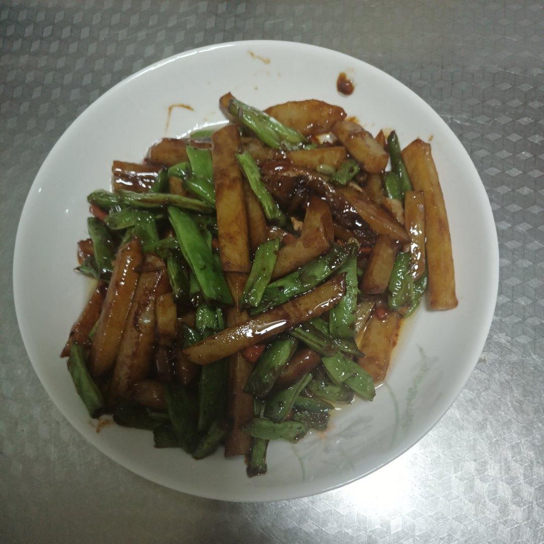 干煸豆角土豆