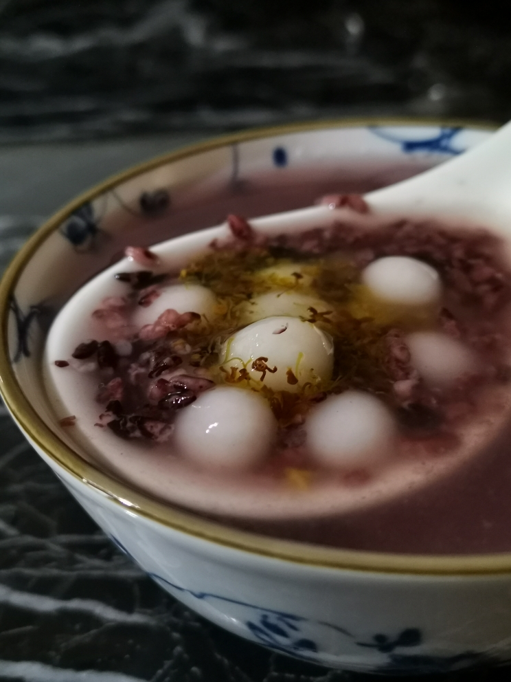 紫米醪糟桂花小汤圆 操作极简 细腻软糯的家庭自制水磨糯米粉的做法