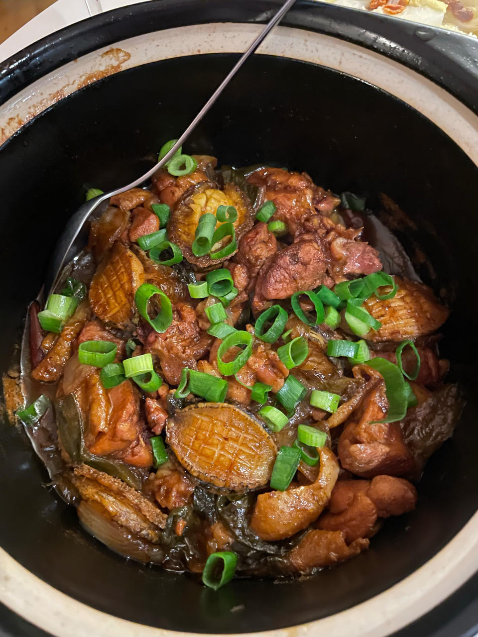 鲍鱼焖鸡煲