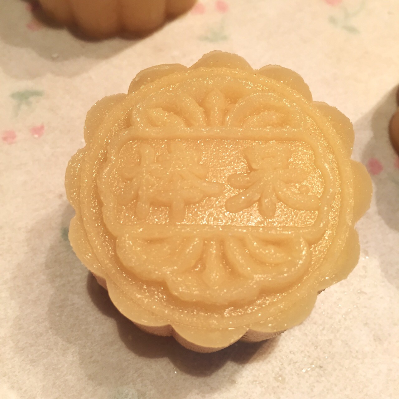 广式月饼—蛋黄莲蓉月饼