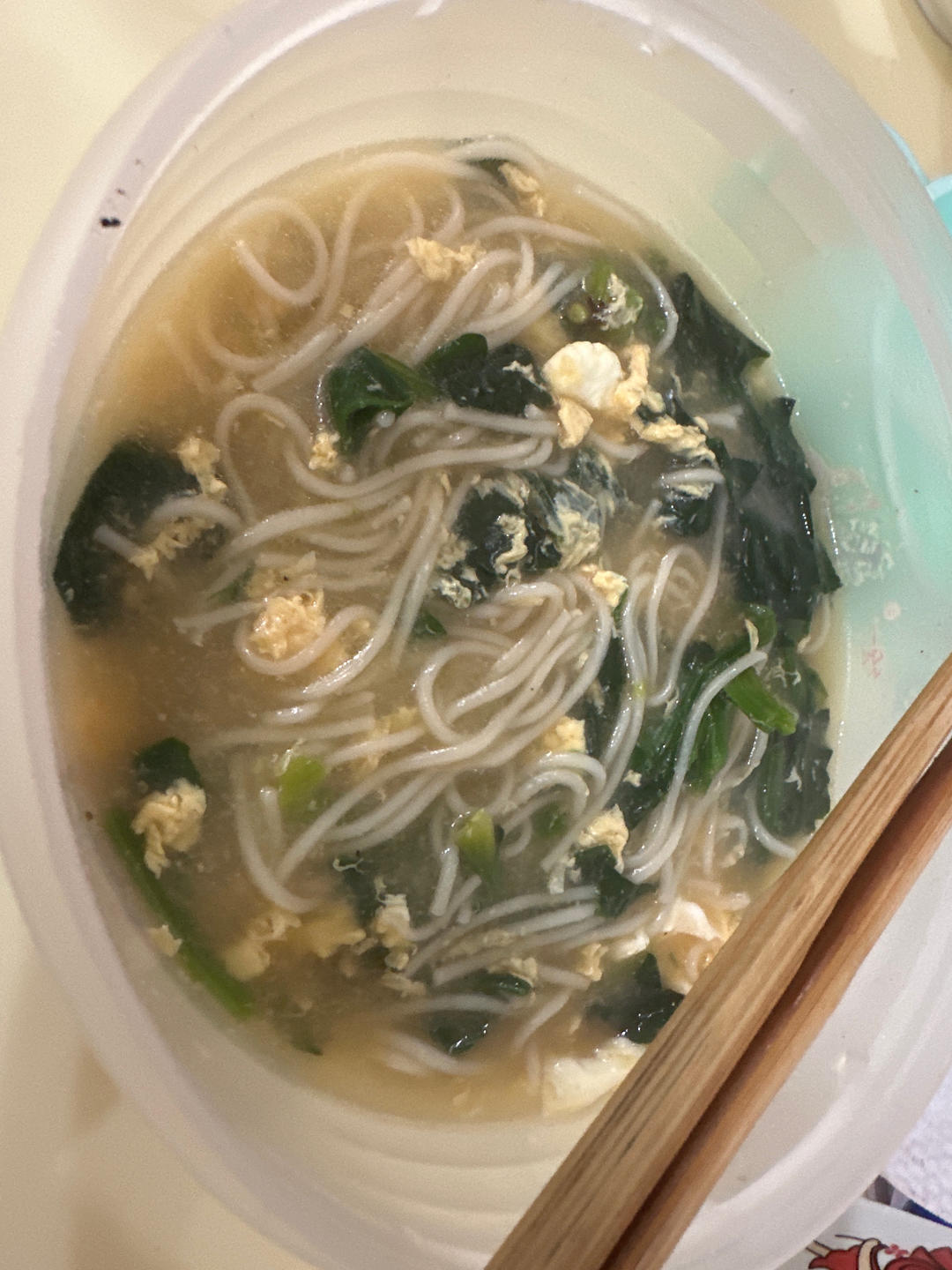 菠菜鸡蛋清汤面