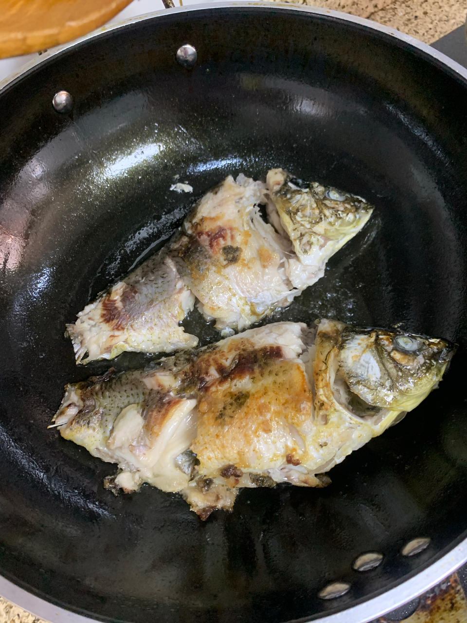 奶白鲫鱼汤最简单做法