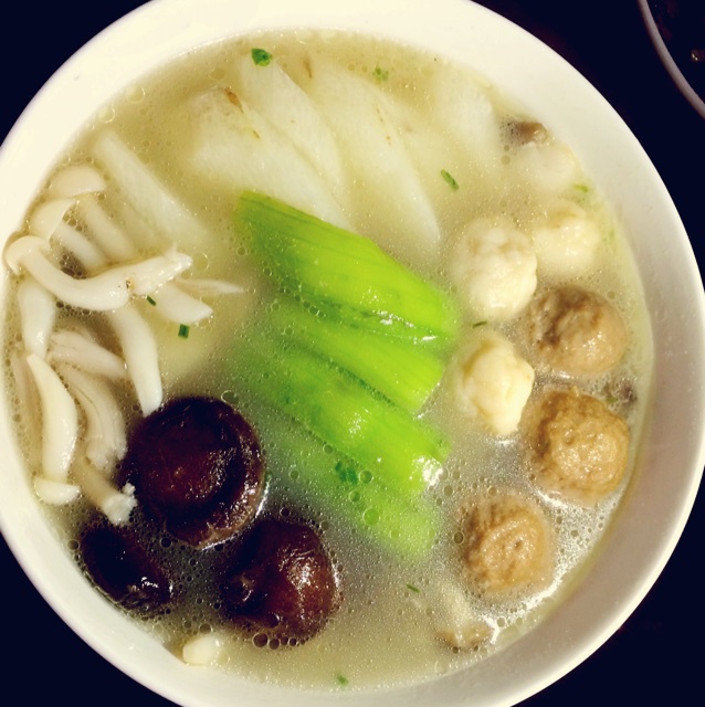 蝴蝶飞飞-2做的香菇山药汤