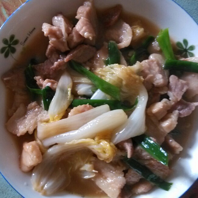 辣白菜炒五花肉