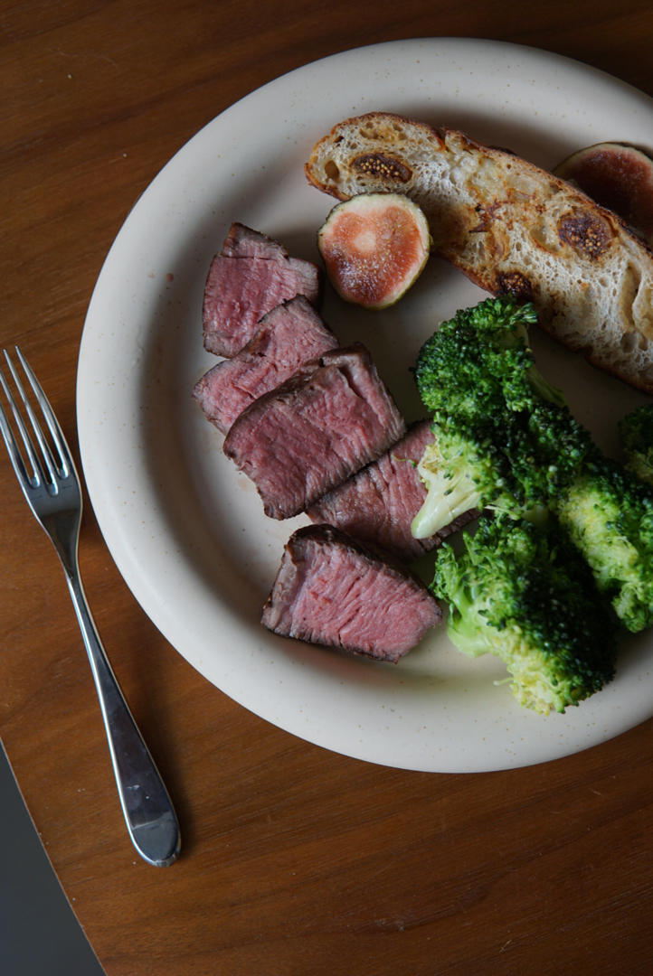 低温慢煮厚切菲力牛排 sous-vide fillet steak