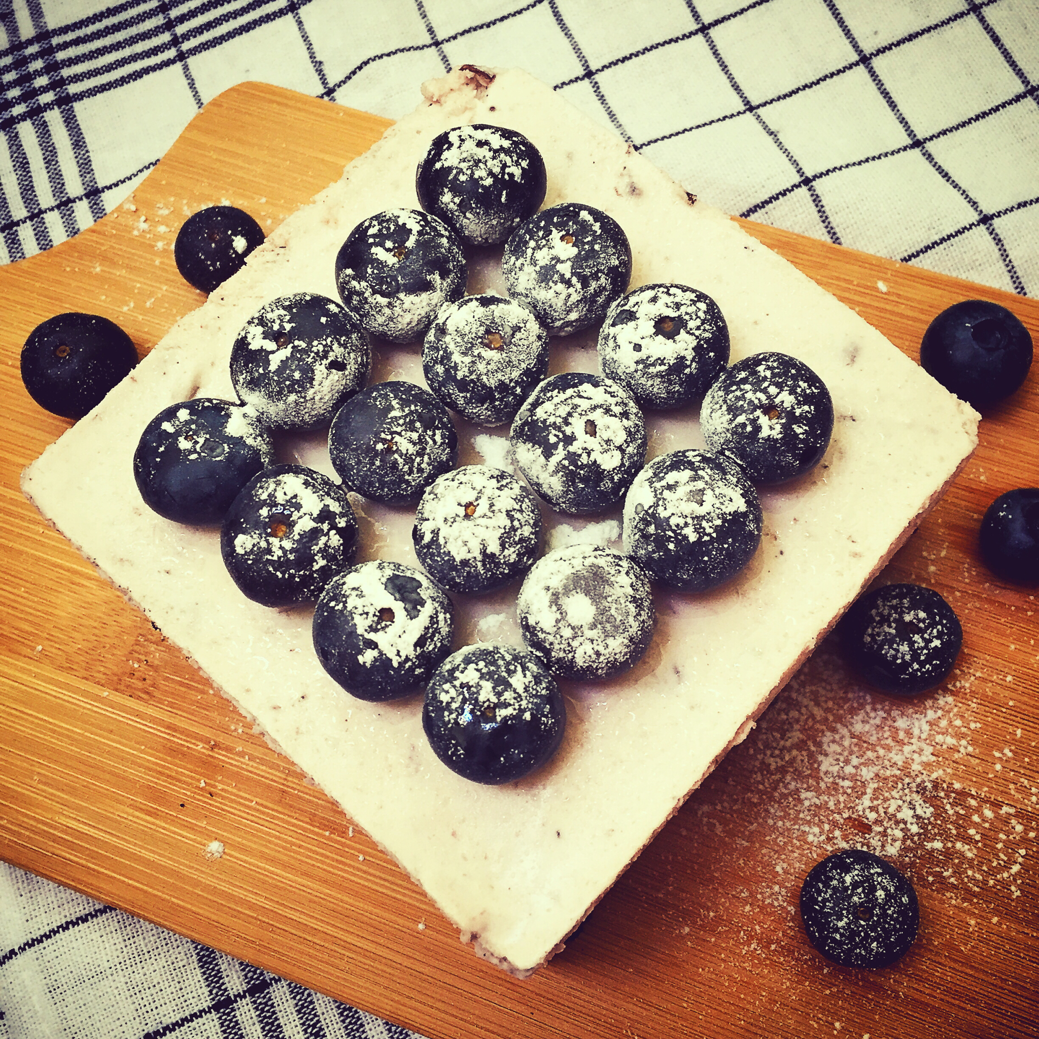 《Tinrry下午茶》教你做蓝莓益力多慕斯